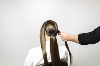 Omviklet hestehale Tutorial 6 Kerastase