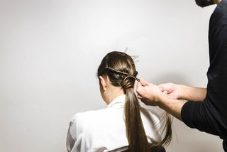 Omviklet hestehale Tutorial 7 Kerastase