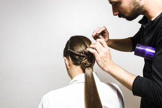 Omviklet hestehale Tutorial 8 Kerastase